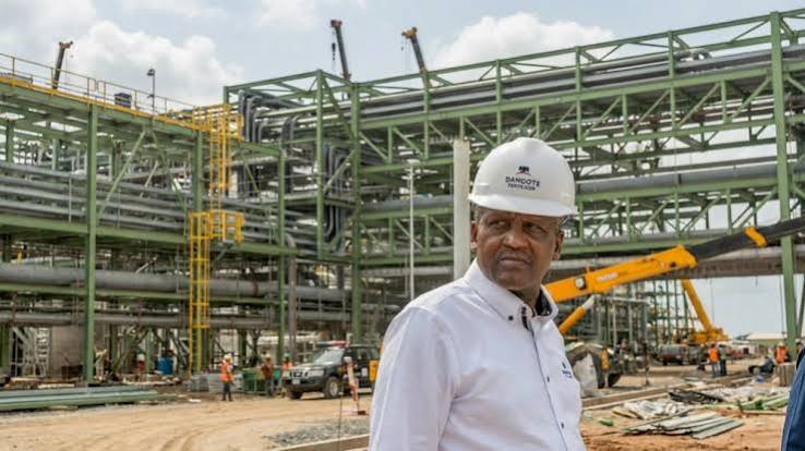 Aliko Dangote sur le chantier de la raffinerie